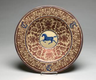 Shallow bowl with horse design