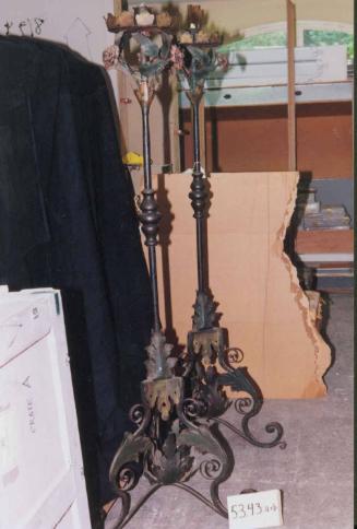 Floor lamp with floral design