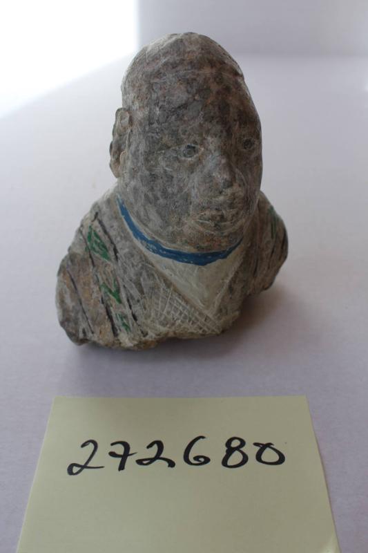 Mogho Naba ("head of the world") or ??? venerative or commemoration object
