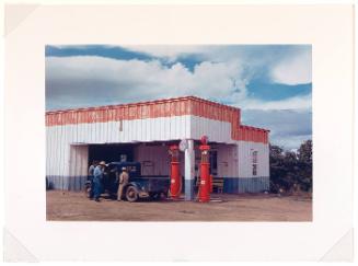 Filling station and garage at Pie Town, New Mexico