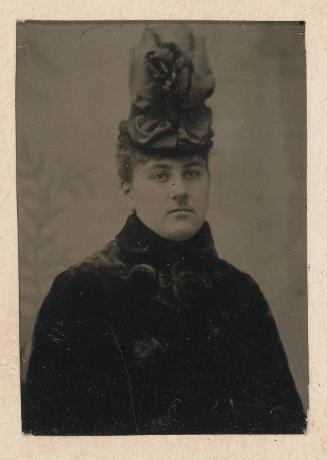 Portrait of a woman with hat
