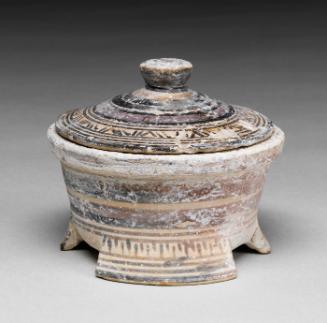 Pyxis with cover