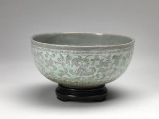 Bowl with stand