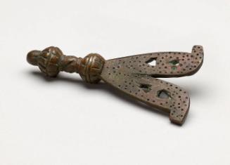 Gold weight in the form of ceremonial sword with double blade