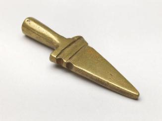 Gold weight in the form of a knife