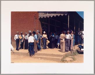 Farmers and townspeople in center of town on court day, Compton [i.e. Campton], Ky.