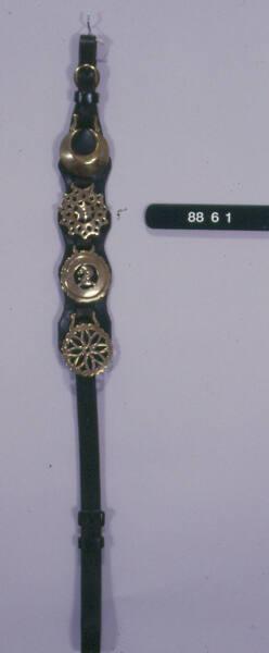 Horse Brass, Buckled Martingale